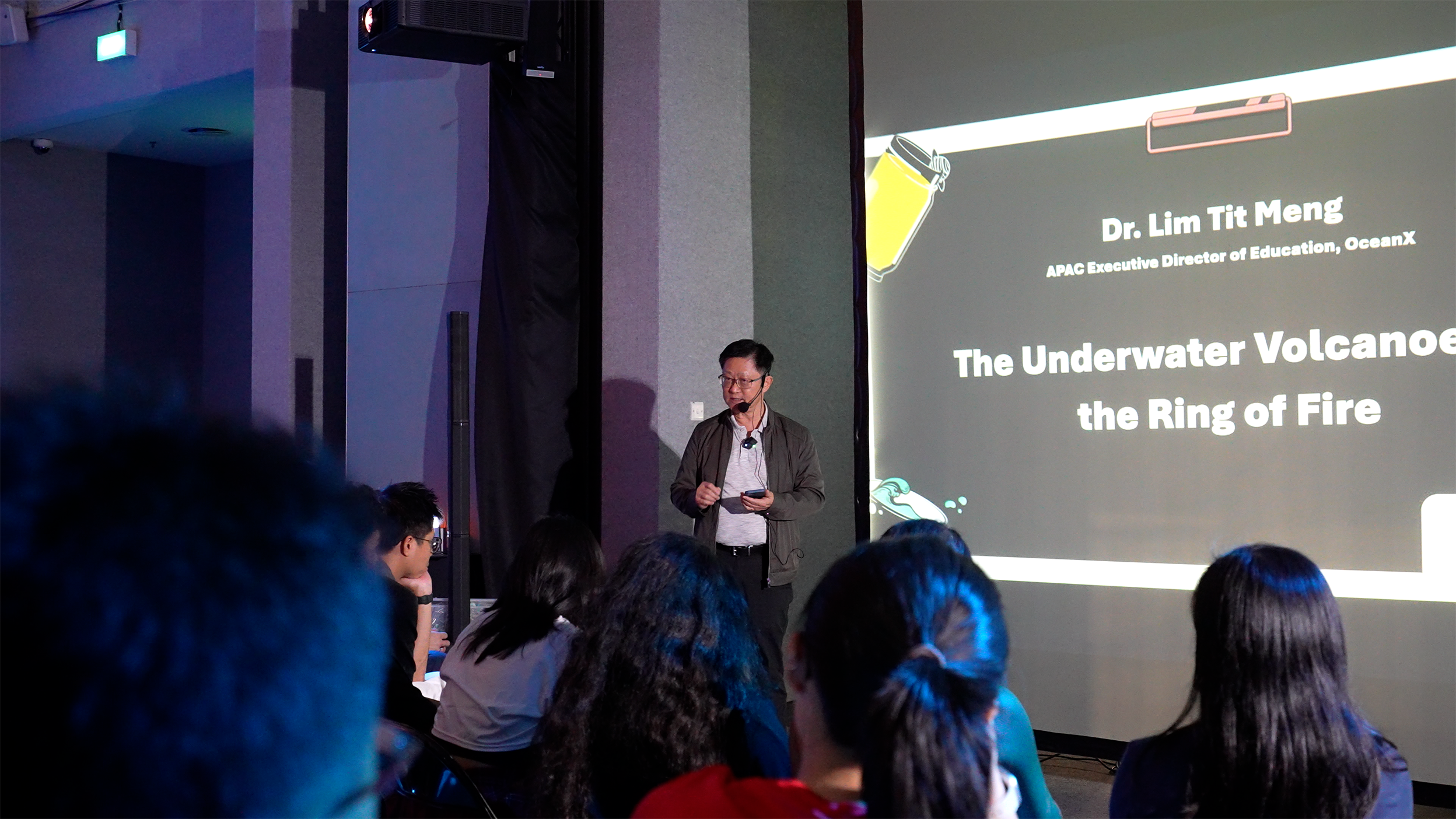 Photo of Dr Lim sharing about OceanX’s work exploring the underwater volcanoes in Indonesia